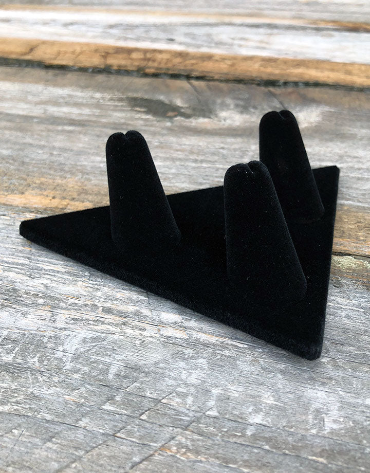 DRG1213 = Black Value Velvet RING FINGER DISPLAY 3 FINGERS