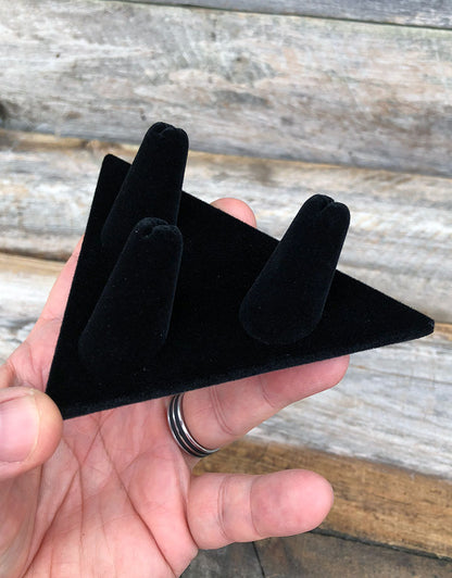 DRG1213 = Black Value Velvet RING FINGER DISPLAY 3 FINGERS