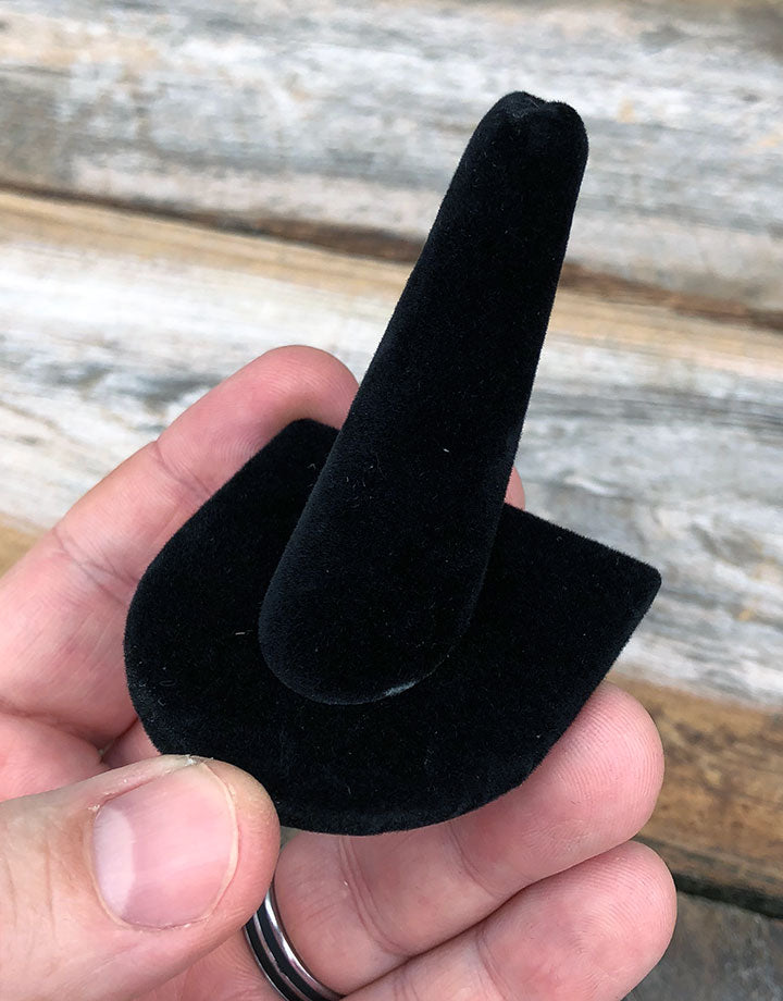 DRG1239 = Value Velvet Single Ring Finger Display 1/2 Round Base (Pkg of 3)