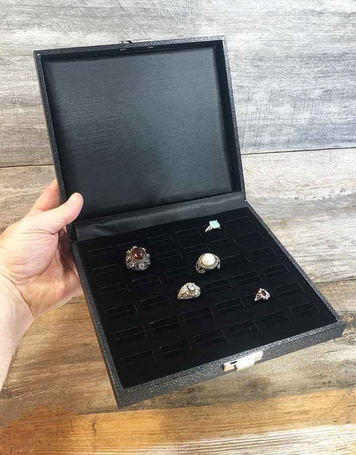DRG1905 = Ring Case for 36 Rings - Black