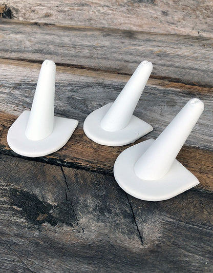 DRG6239 = White Leatherette Single Ring Finger Display 1/2 Round Base  (Pkg of 3)