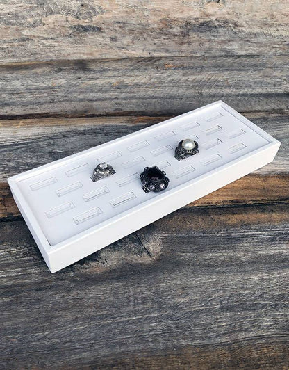 DRG6811 = Leatherette Ring Tray with 26 Slots