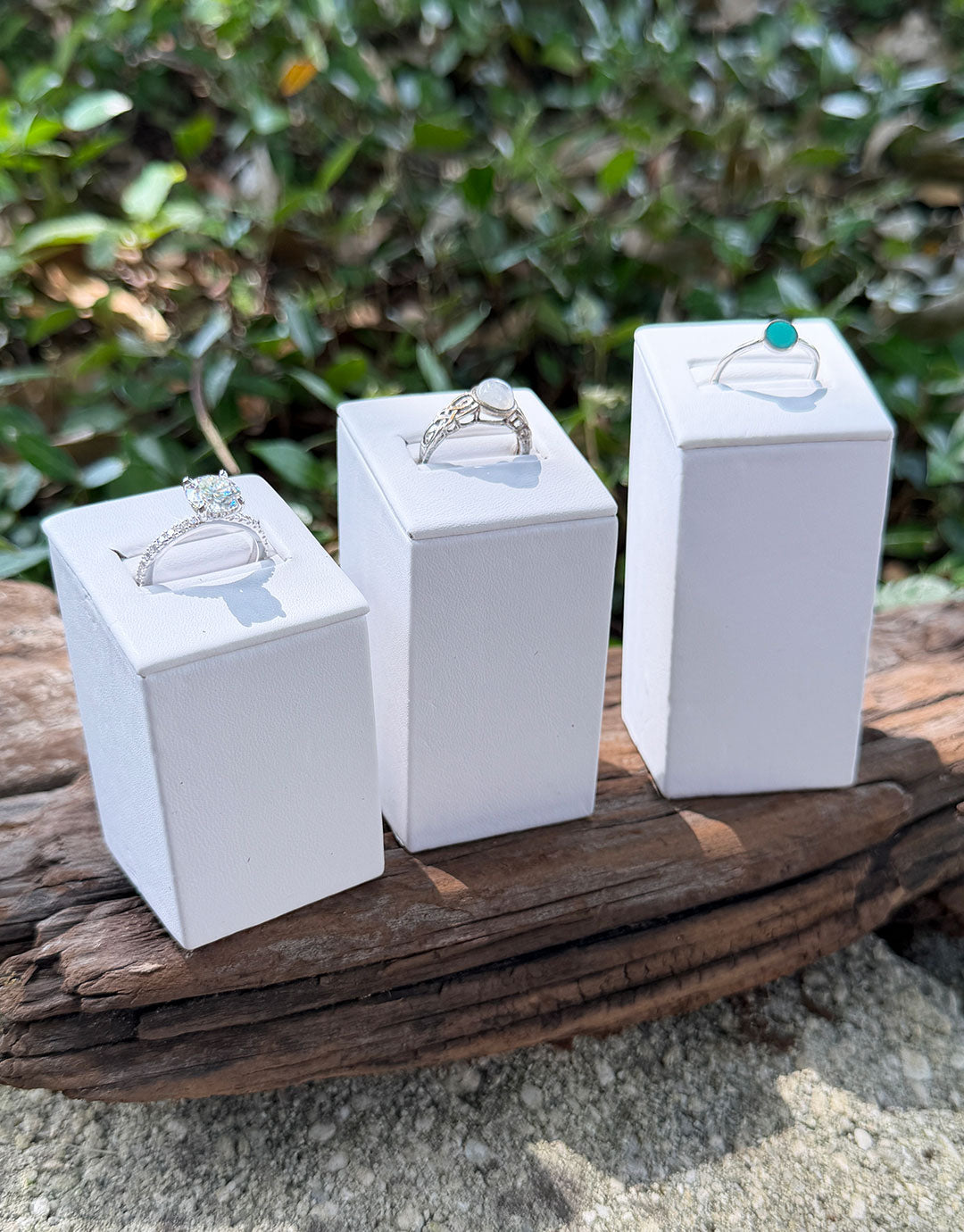 DRG610X = White Leatherette Square Ring Columns **Choose Size**