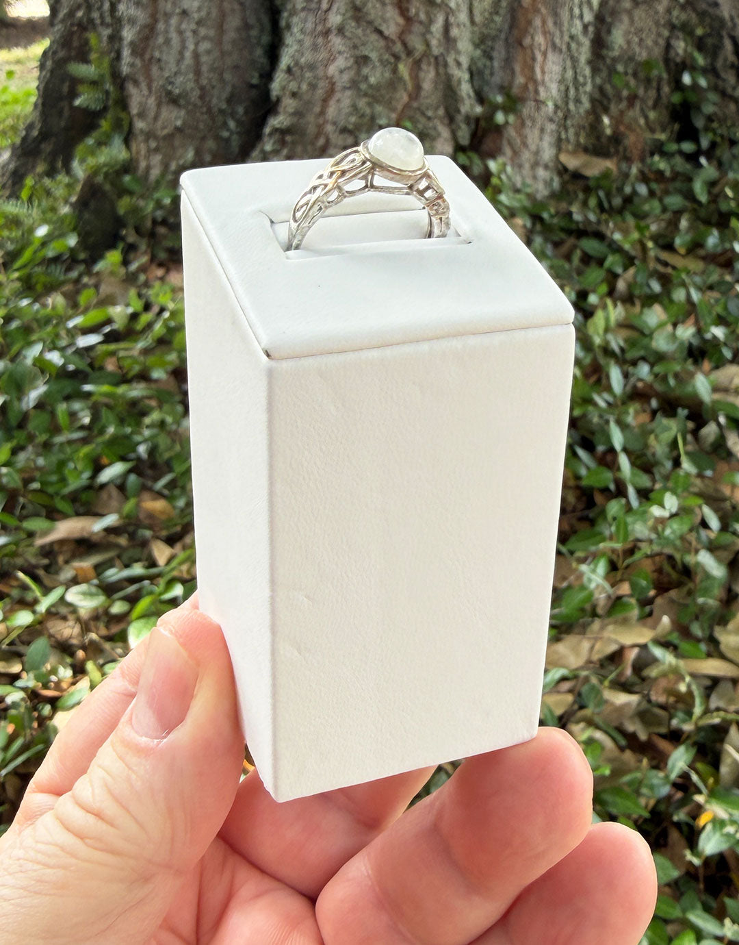 DRG610X = White Leatherette Square Ring Columns **Choose Size**