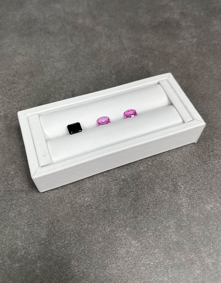DRG6901 = White Leatherette Ring Slot Display 4-1/8"