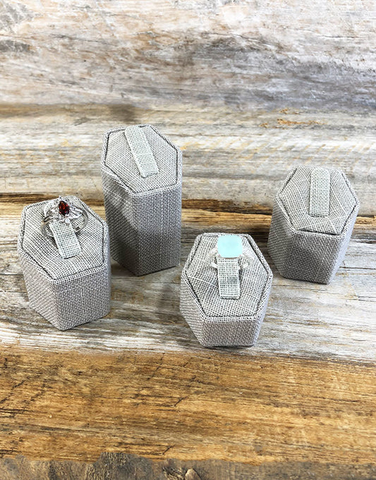 DRG7001 = Grey Linen 4pcs Ring Stand Set with Clips