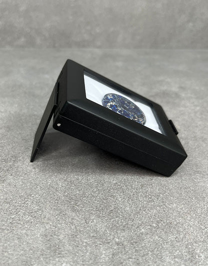 DST1001 = Glass Top Gemstone Display Black Plastic