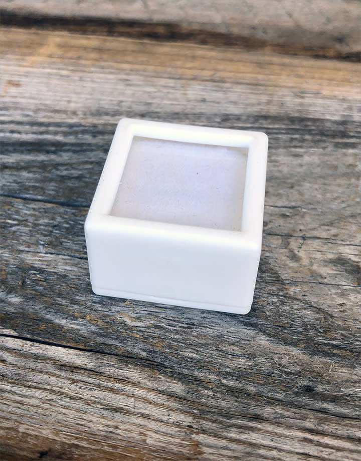 DST4004 = Gem Box with Glass Top & Foam Insert 1'' Square White (Pkg of 50)