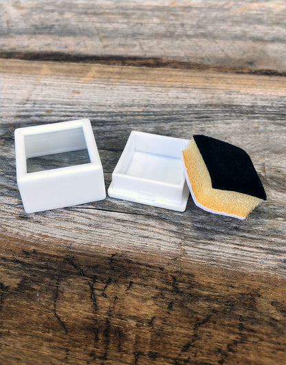 DST4004 = Gem Box with Glass Top & Foam Insert 1'' Square White (Pkg of 50)