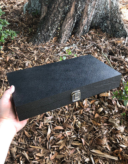 DTR1800 = Jewelry Tray with a Hinged Lid 2'' Deep