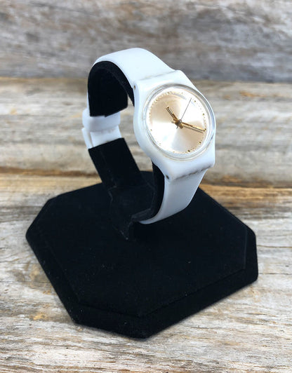 DWA1101 = Black Value Velvet Watch Stand