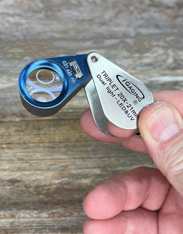 EL2705 = 20X Loupe with White & Ultraviolet LEDs