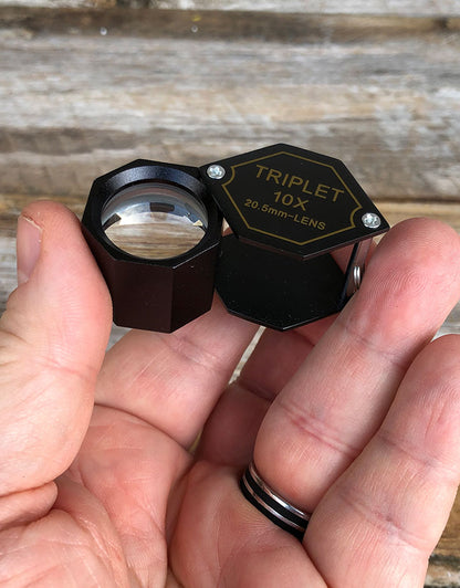 EL406 = LOUPE BLACK 10X HEX TRIPLET