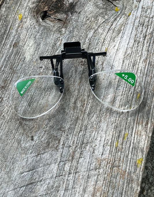 EL912X = Clip-On Magnifier