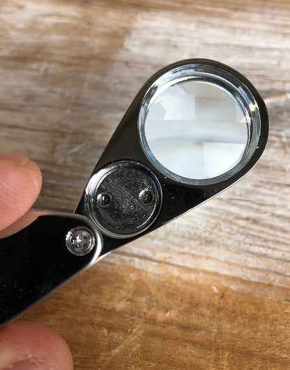 EL9608 = Jewelers' Loupe 20x Magnification with LED Light