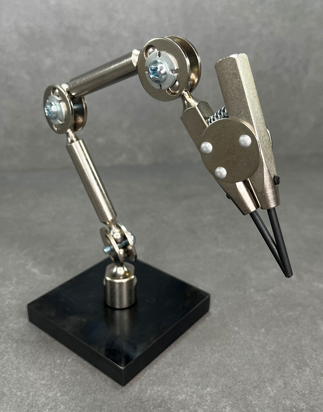G04568 = THIRD HAND with WEIGHTED BASE from GRS