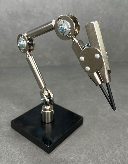 G04568 = THIRD HAND with WEIGHTED BASE from GRS