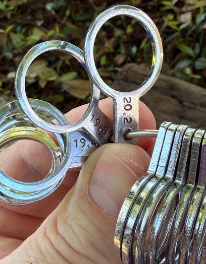 GA259 = Flat Metal Finger Sizer Set (0-15 US)