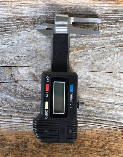 GA4610 = Compact Electronic Millimeter Gauge