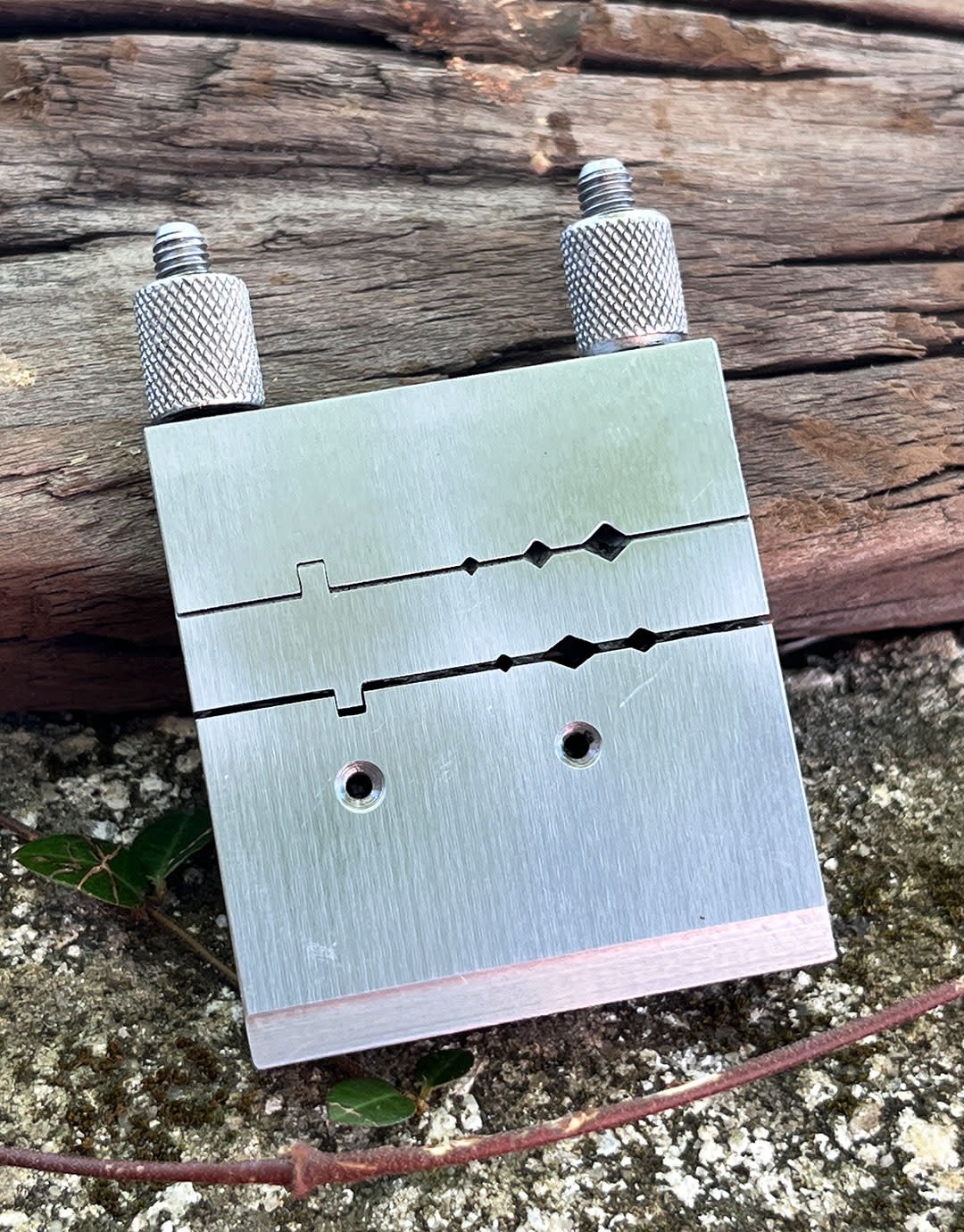 HO113 = Economy Jeweler's Mitre Jig