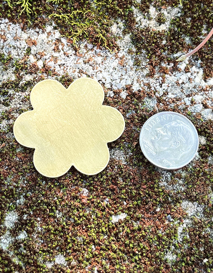 MSBR40724 = BRASS SHAPE - FLOWER 1-5/16'' 24ga (Pkg of 6)