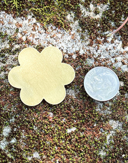 MSBR40724 = BRASS SHAPE - FLOWER 1-5/16'' 24ga (Pkg of 6)