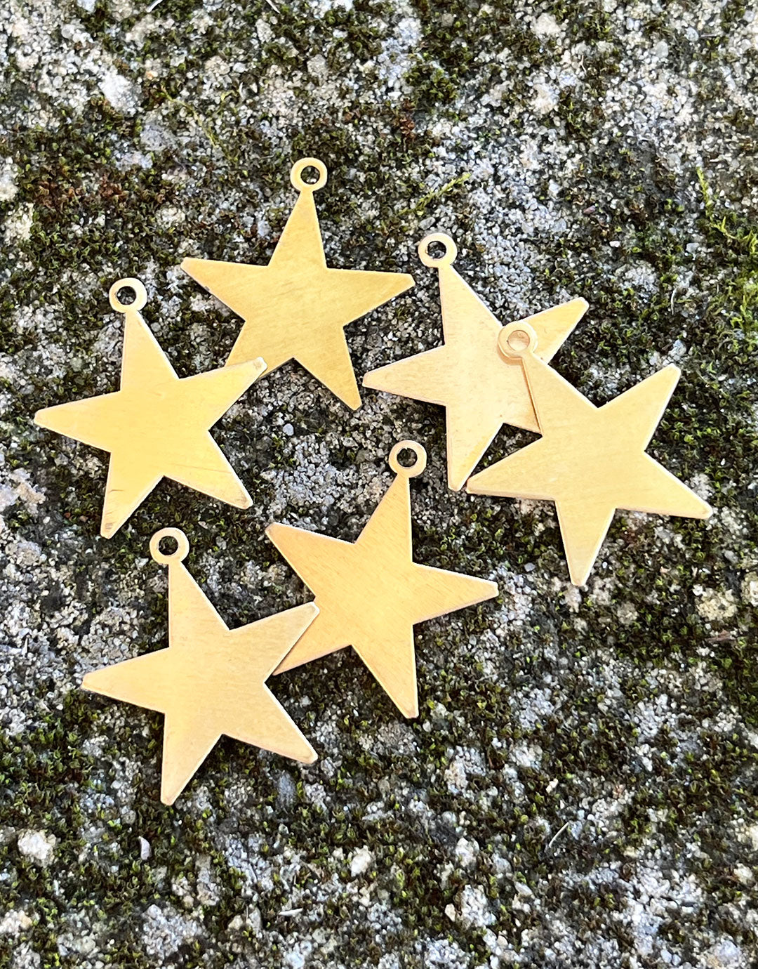 MSBR53024 = BRASS SHAPE - STAR with RING  7/8'' 24ga (Pkg of 6)