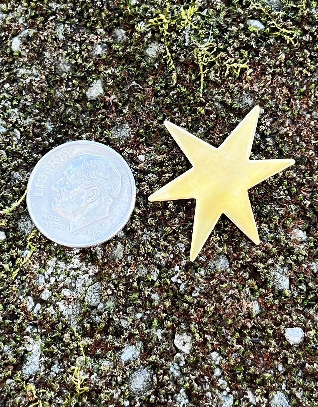 MSBR53124 = BRASS SHAPE - STAR 1-1/8''   24ga (Pkg of 6)