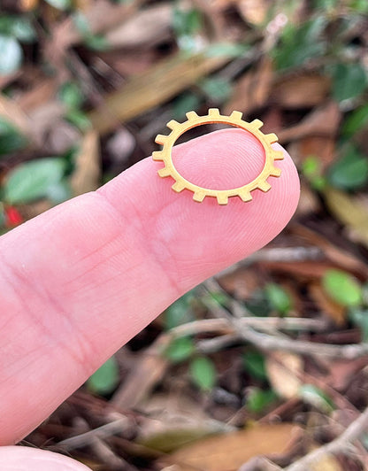 MSBR56124 = BRASS SHAPE - GEAR OPEN  3/4''  24ga (Pkg of 6)