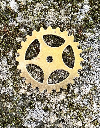 MSBR56524 = Trinity Brass Open Spoke Gear 25mm Antique Gold Color (Pkg of 6)