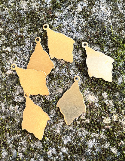 MSBR59224 = BRASS SHAPE - DROP with RING 3/4 x 1/2''  24ga (Pkg of 6)