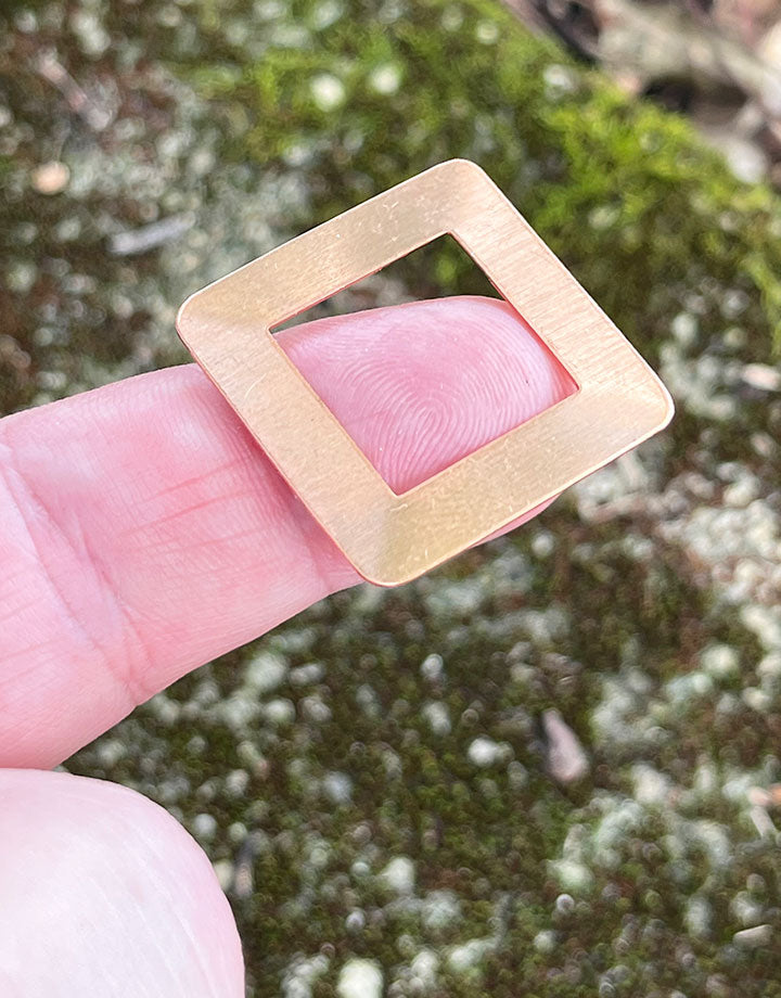 MSC30824 = COPPER SHAPE - SQUARE WASHER 24ga 1-1/8'' x11/16''  ID (Pkg of 6)