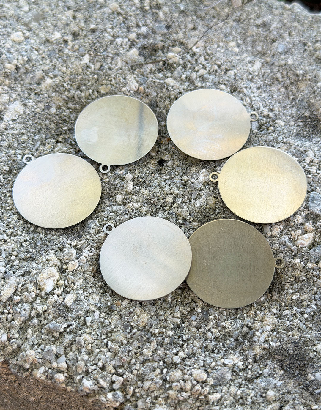 MSN11424 = NICKEL SILVER SHAPE - ROUND with ONE RING 24ga 1''   (Pkg of 6)