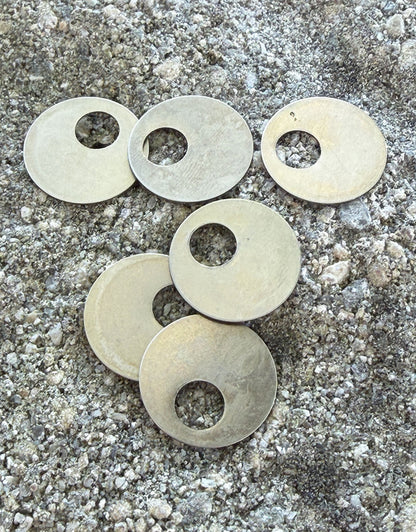 MSN18424 = NICKEL SILVER SHAPE - ROUND with OFF-CENTER 7/8'' x5/16'' ID HOLE (Pkg of 6)