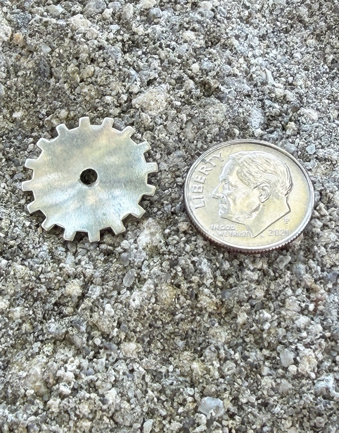 MSN56224 = Nickel Silver Shape - SOLID GEAR 24ga 3/4''  (Pkg of 6)