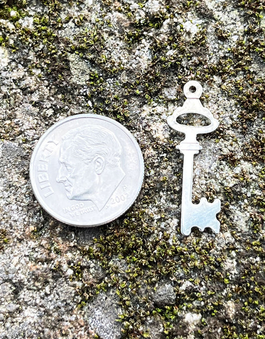MSS2463 = Sterling Stamping KEY 28.9 x 8mm with TOP LOOP (24ga)