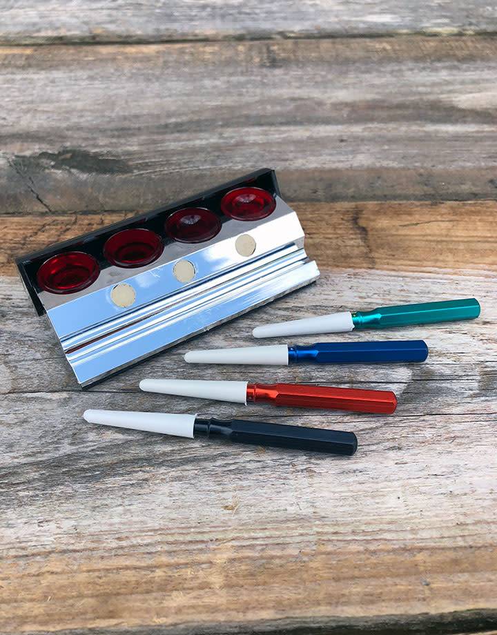 OL9355 = Watch Oiler Stand with 4 Oliers
