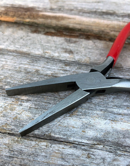 PL1607 = FLAT NOSE  PLIERS 5.5'' BOX JOINT