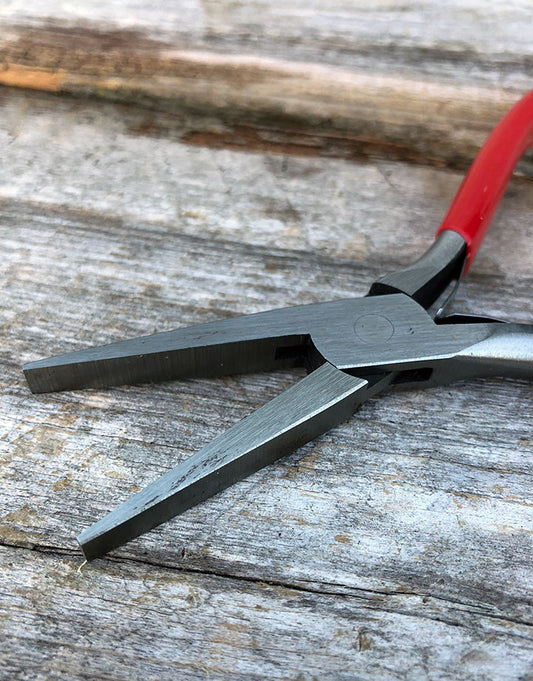 PL1607 = FLAT NOSE  PLIERS 5.5'' BOX JOINT