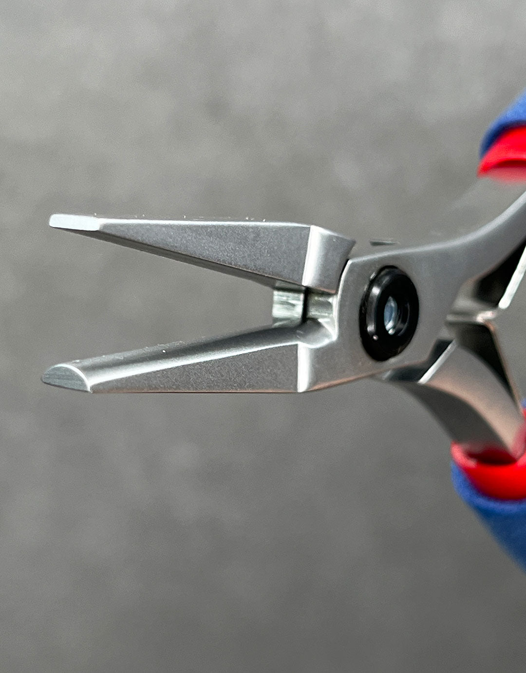 PL30X46 = Tronex 546/746 Flat and Half Round Pliers