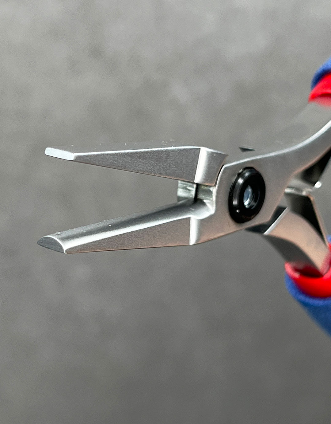 PL30X46 = Tronex 546/746 Flat and Half Round Pliers