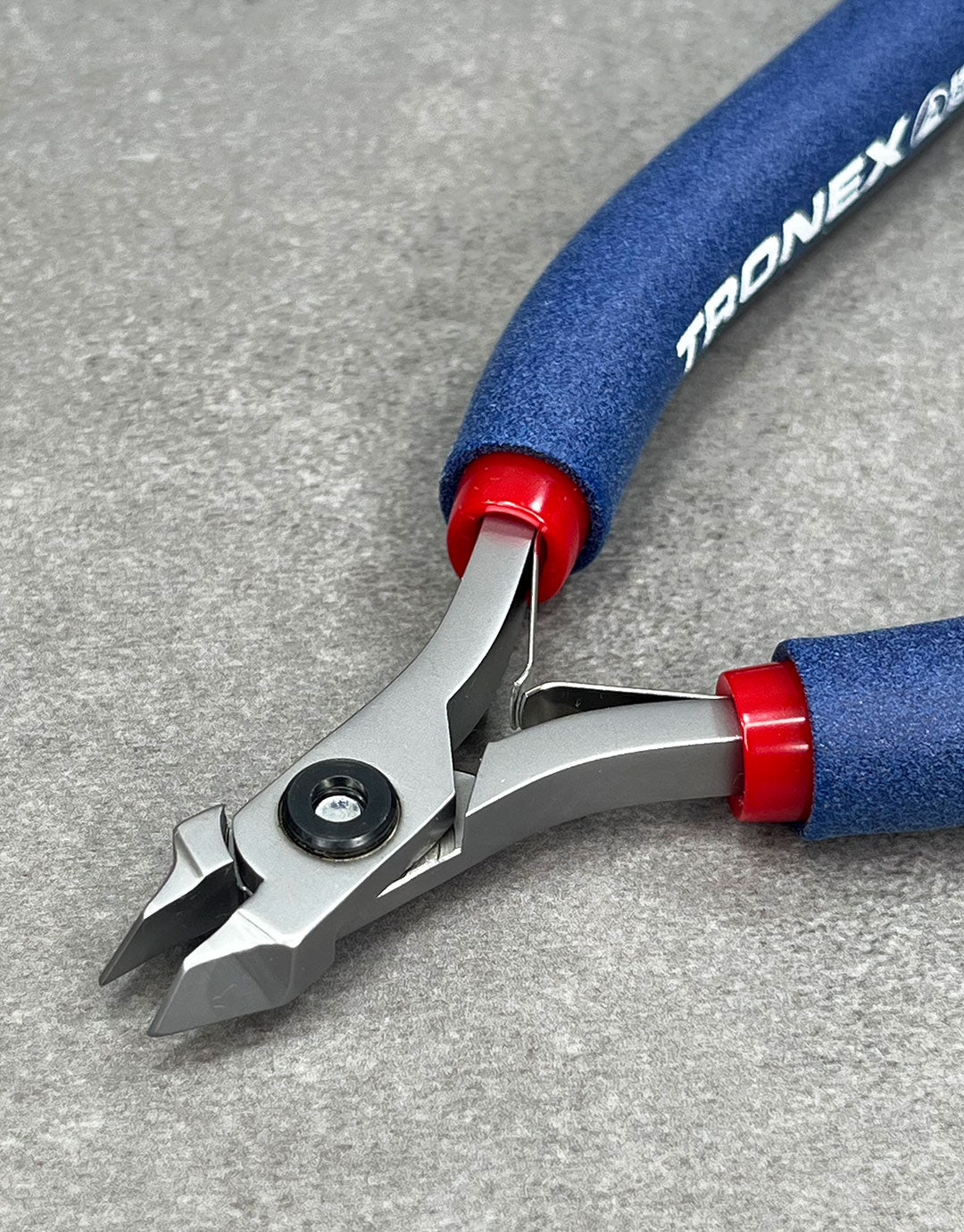 PL30X47A = Tronex 547A/747A Stubby Angled Chainmaille Pliers