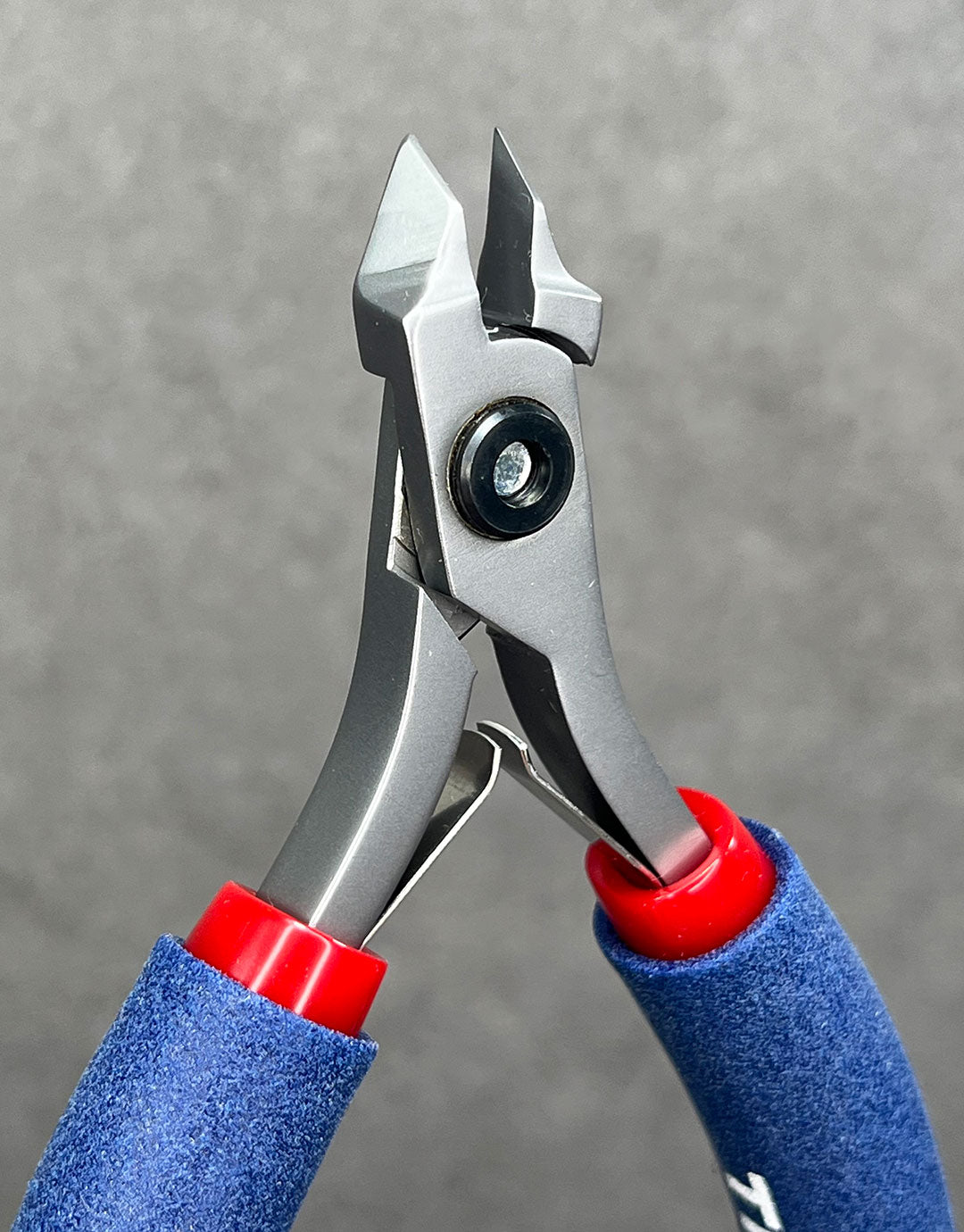 PL30X47A = Tronex 547A/747A Stubby Angled Chainmaille Pliers