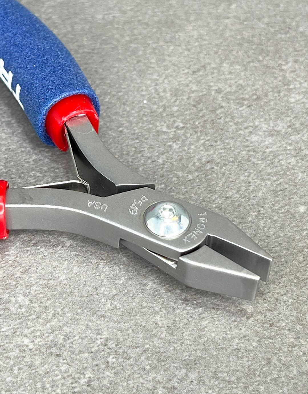 PL30X49 = Tronex 549/749 Stubby Medium Chainmaille Pliers
