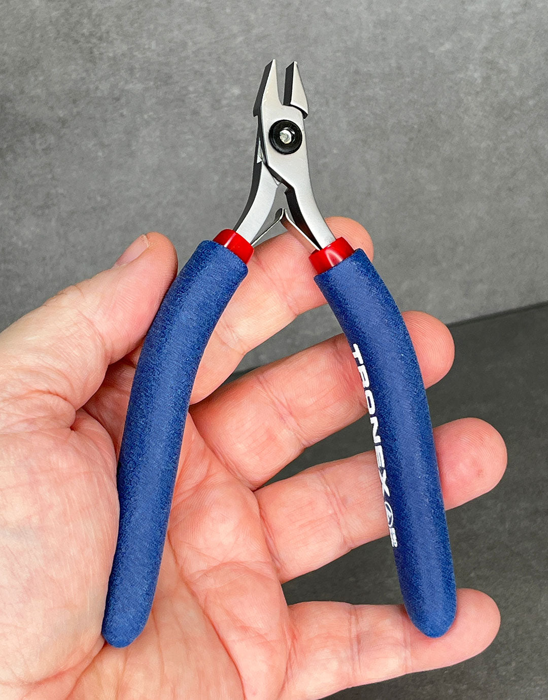 PL30X49 = Tronex 549/749 Stubby Medium Chainmaille Pliers