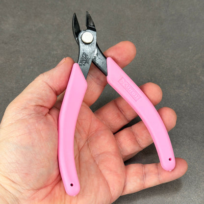 PL42175P = Xuron Flush Cutting Maxi Shear with Pink Handles