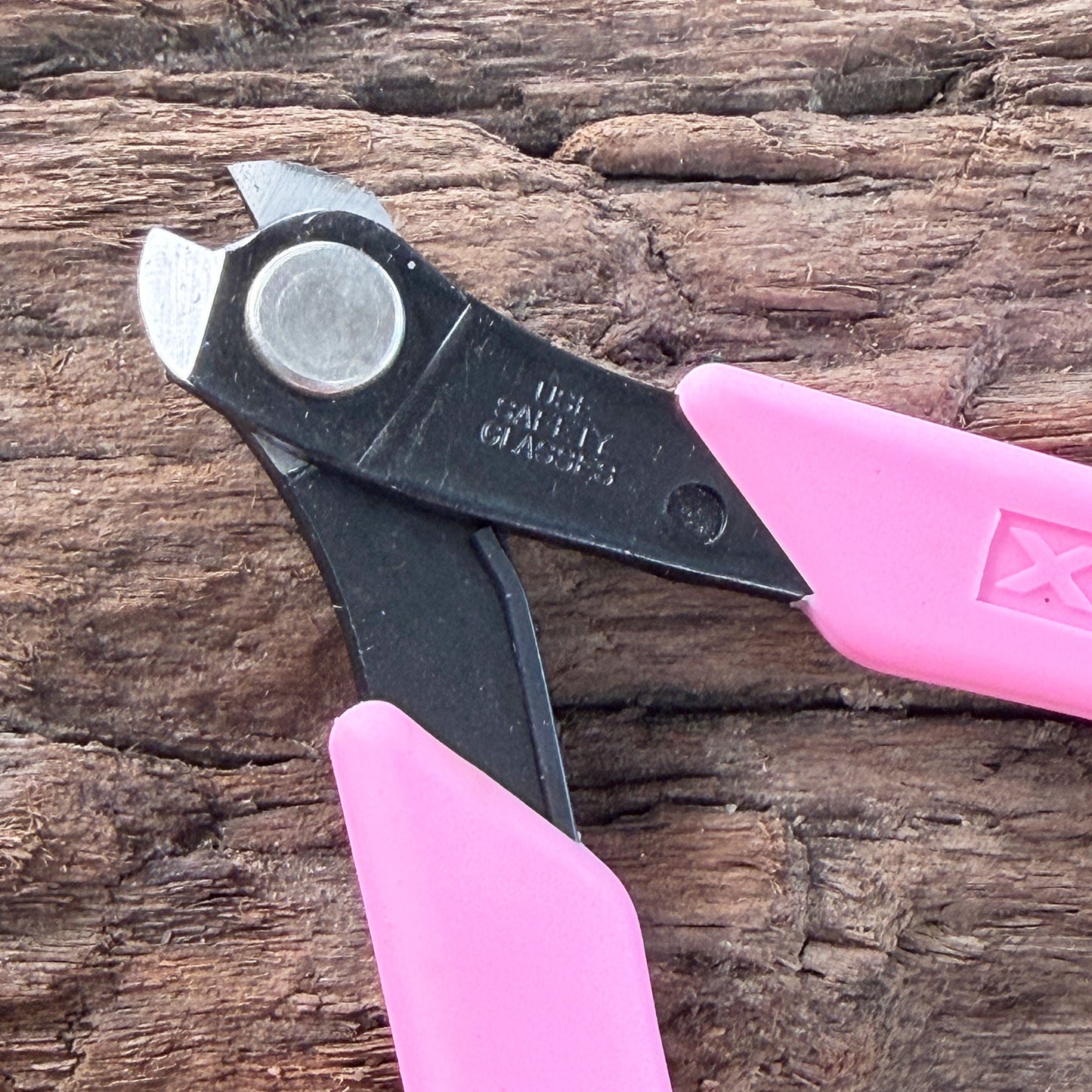PL42194P = Xuron Hard Wire Cutter with Tapered Head with Pink Handles