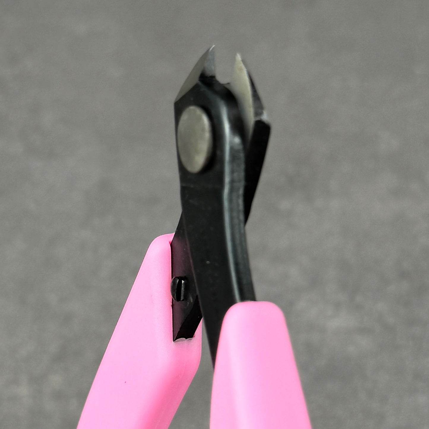 PL42194P = Xuron Hard Wire Cutter with Tapered Head with Pink Handles