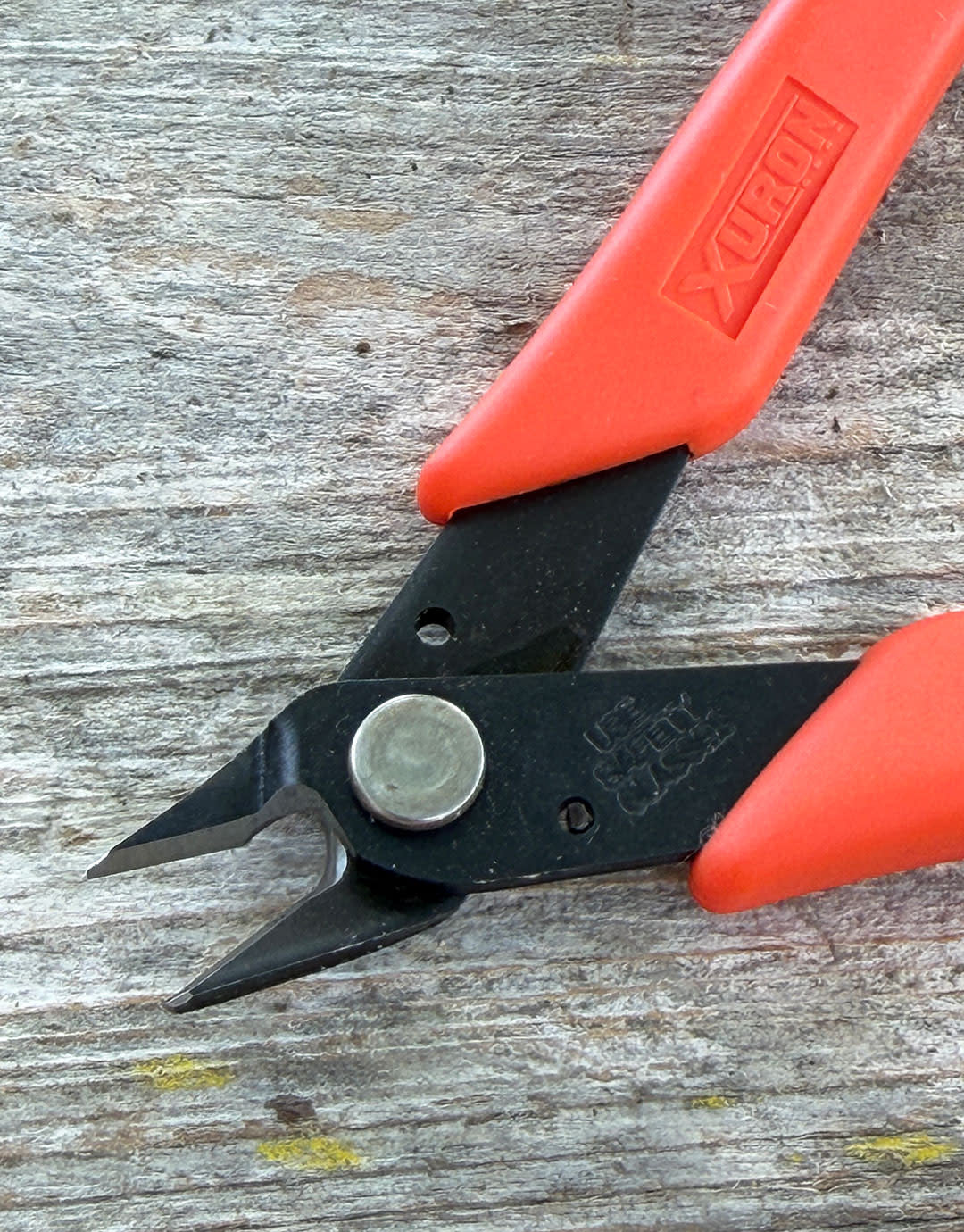 PL4410 = Xuron Micro Flush Cutting Shear #410