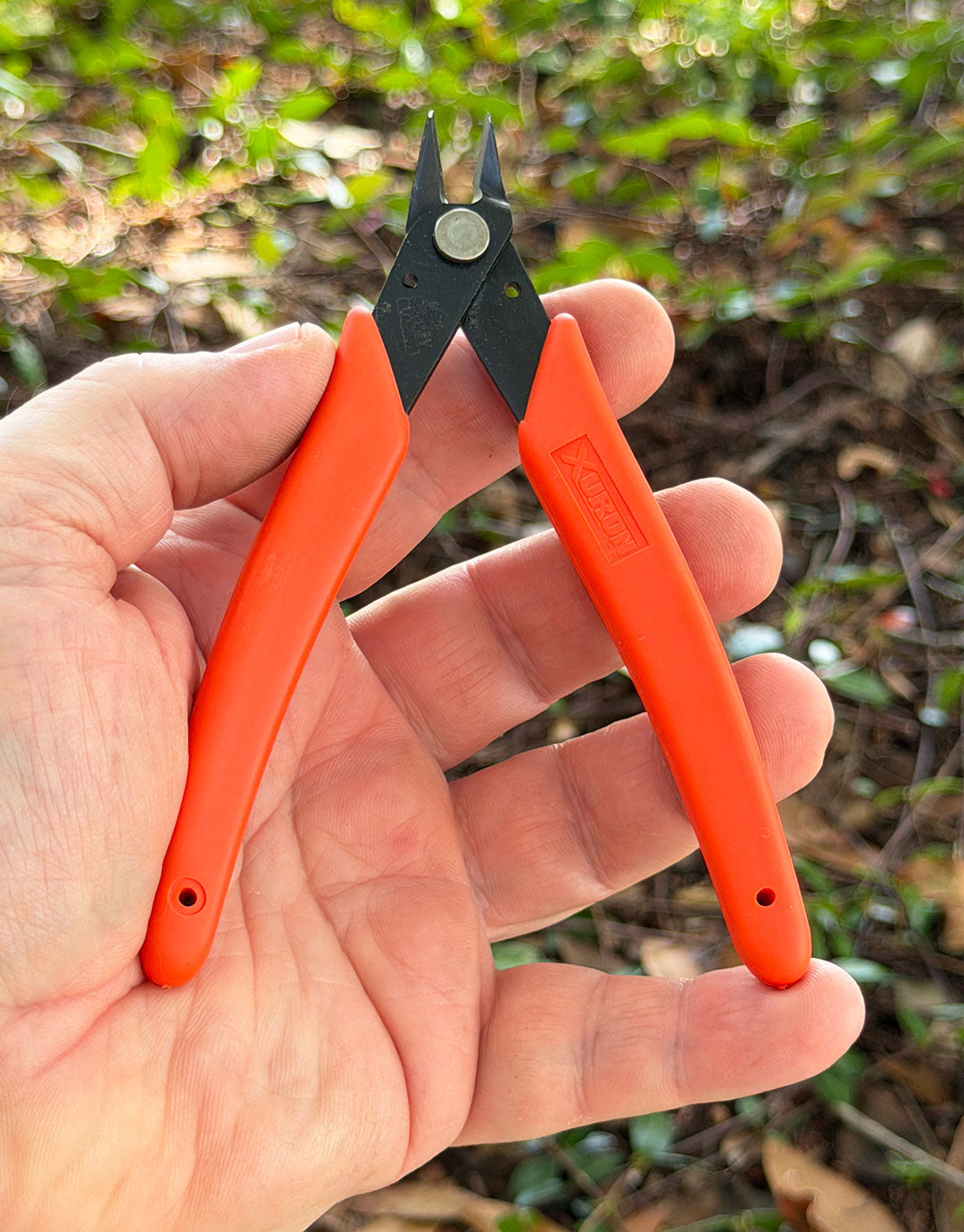 PL4410 = Xuron Micro Flush Cutting Shear #410